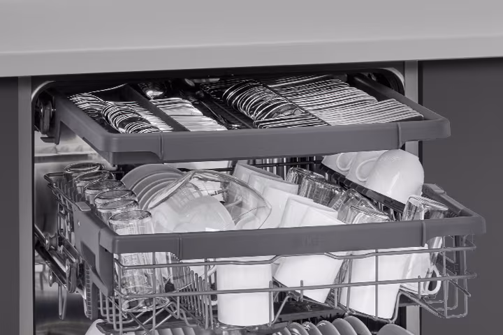 Keamatan air laras rak LG QuadWash Dishwasher